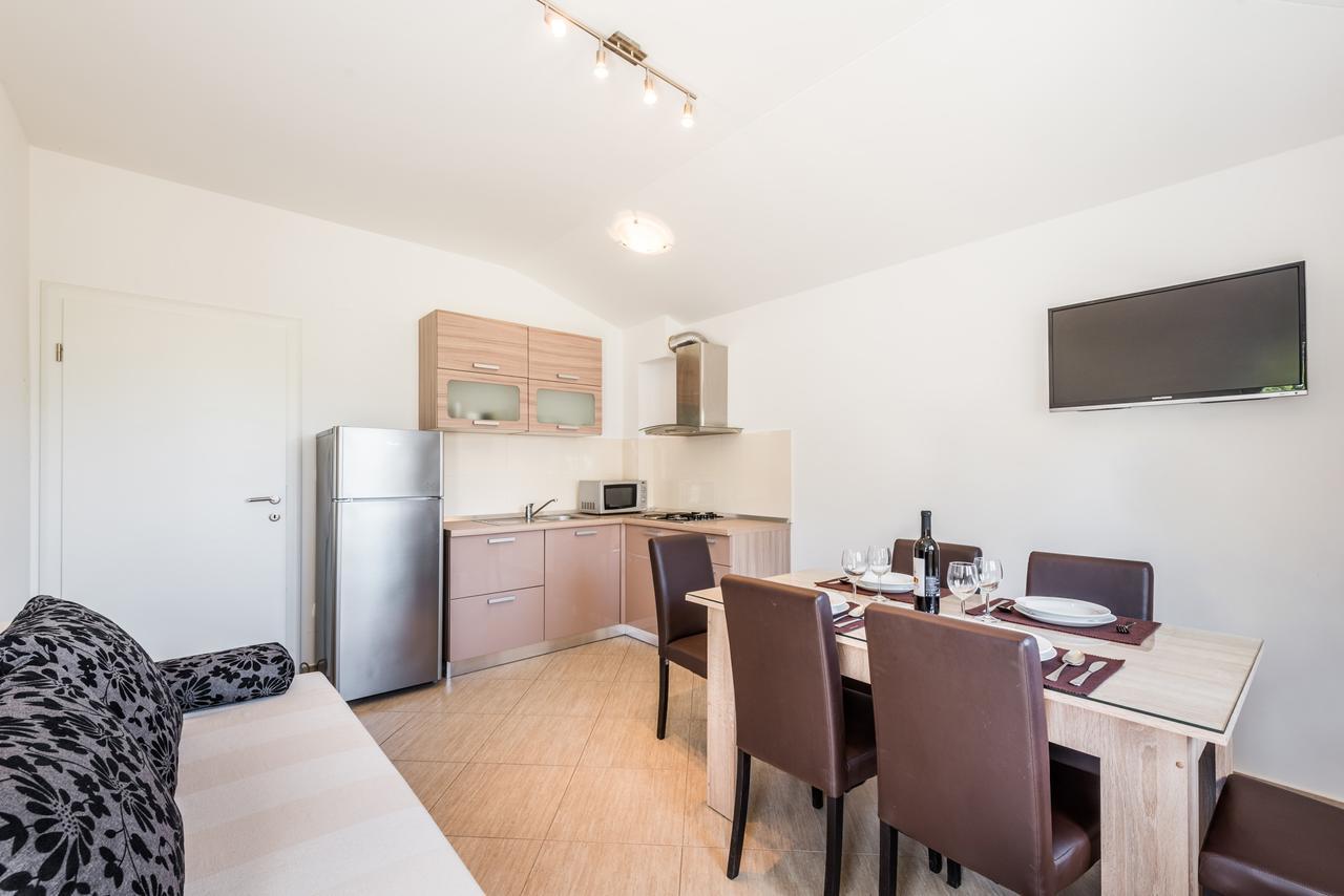 Apartments Marko ポドストラナ エクステリア 写真