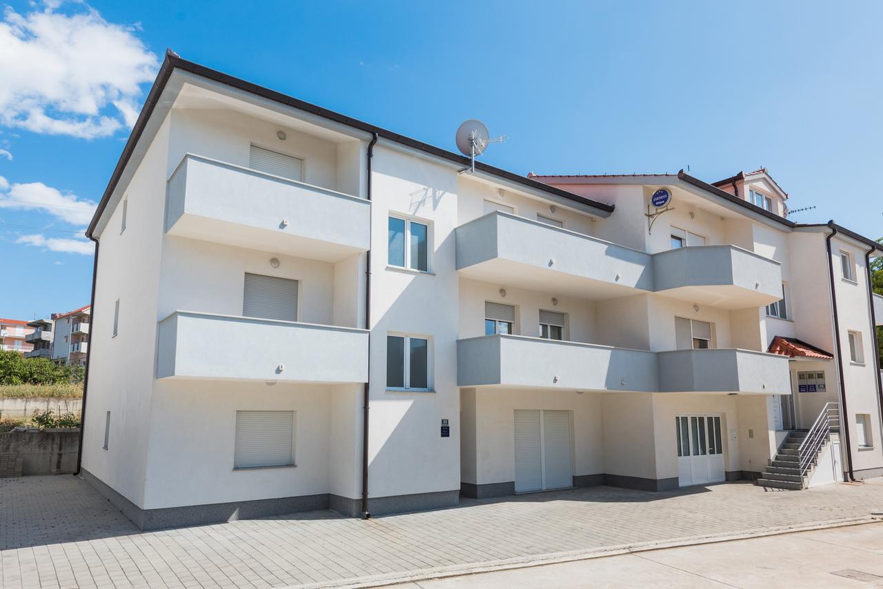 Apartments Marko ポドストラナ エクステリア 写真